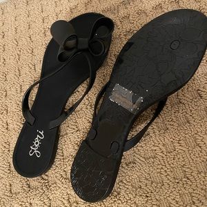 BOW FLIP FLOPS